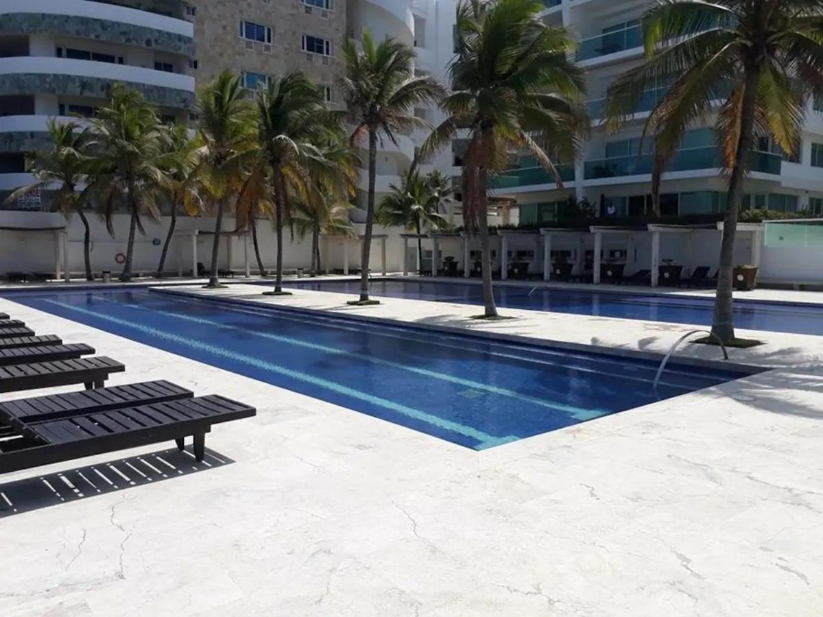 Amplio De 3 Alcobas Edificio Primera Linea De Playa Cartagena