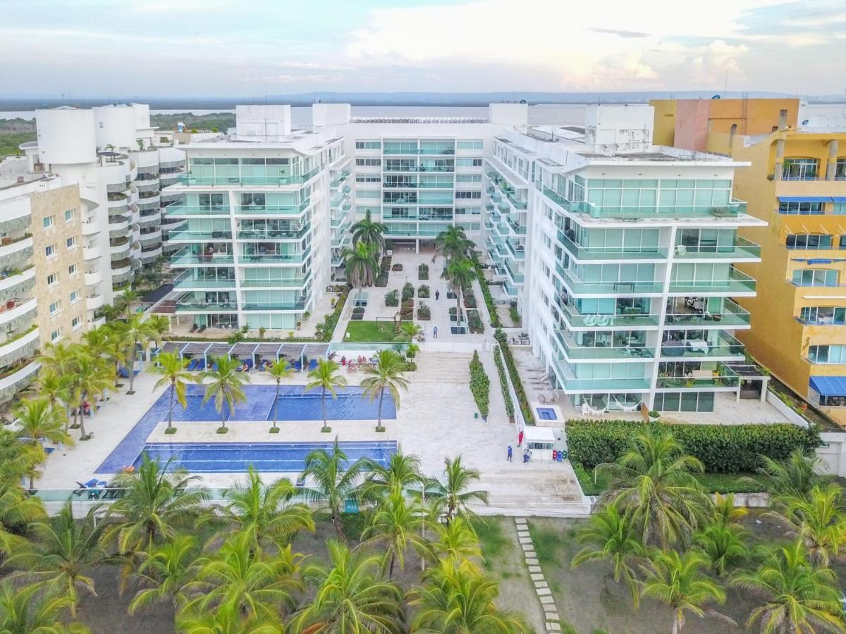 Apartamento Amplio De 3 Alcobas Edificio Primera Linea De Playa Cartagena