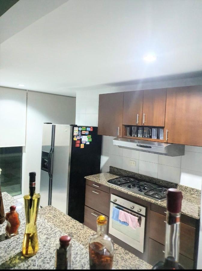 Apartamento Amplio De 3 Alcobas Edificio Primera Linea De Playa